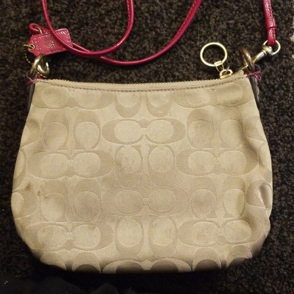 Coach Handbag - Picture 2 of 4